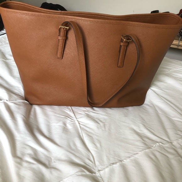 Michael Kors Purse - Picture 2 of 4